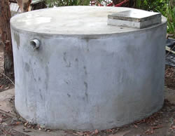 Concrete underground tank